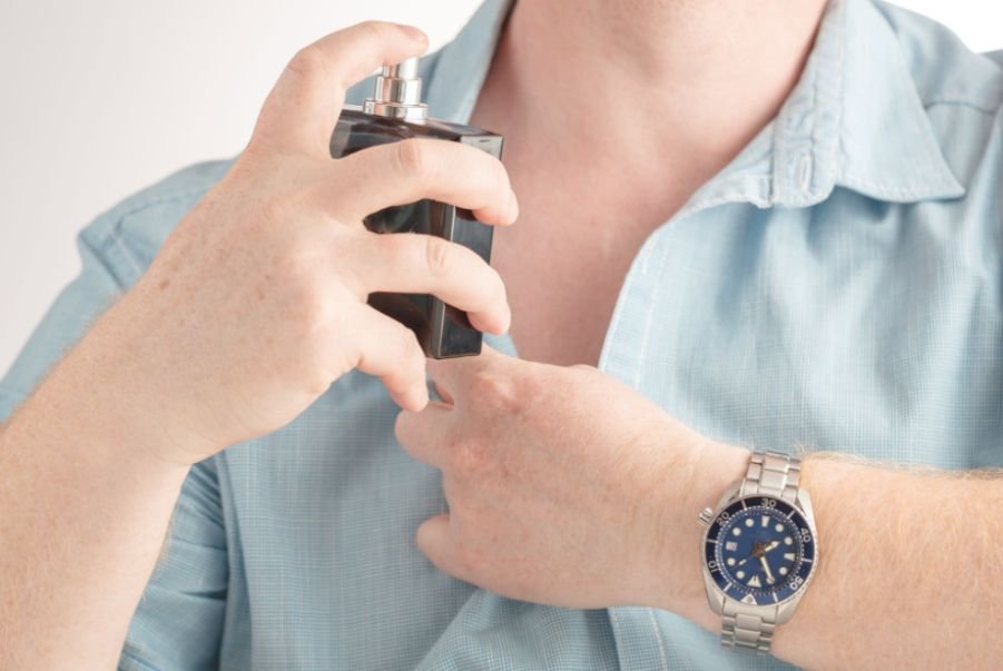 Why Perfume Disappears After a Few Hours and How to Make It Last