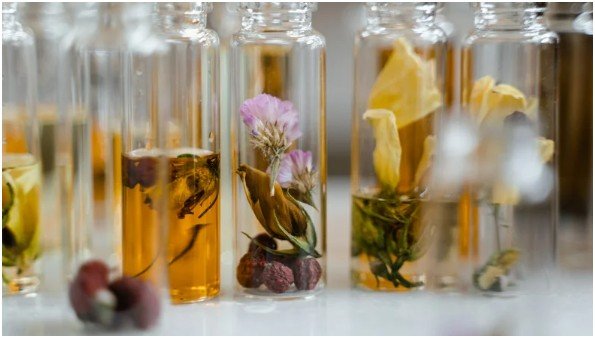 What Are Natural Fragrance Ingredients?