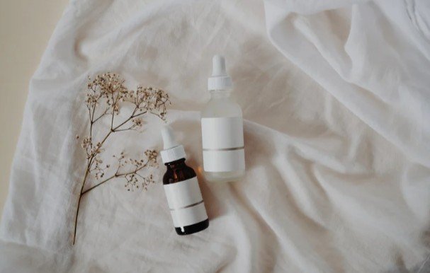 How It Helps Skin Retain Moisture