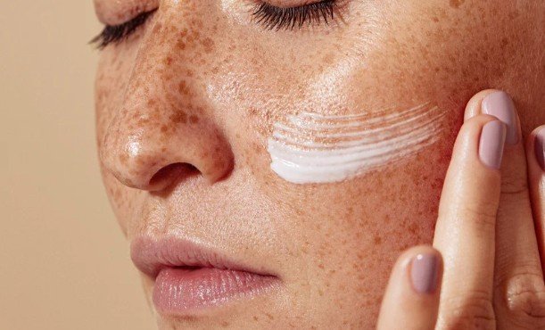 Panthenol Compared With Other Moisturizing Ingredients